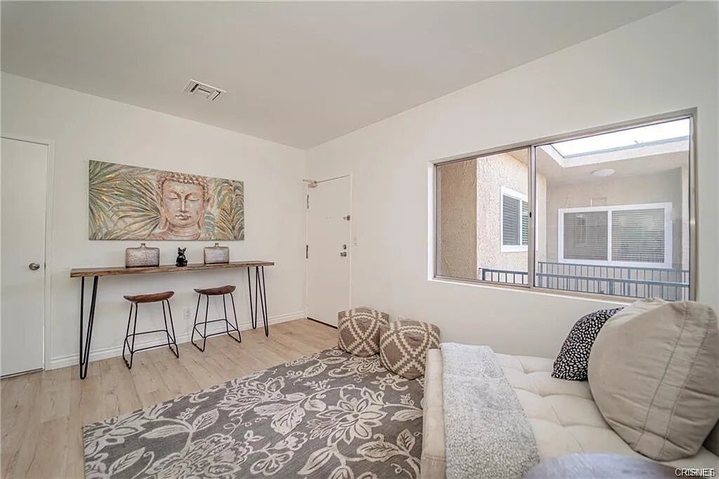 14560 Clark St, Unit 213 in Sherman Oaks, CA - Building Photo