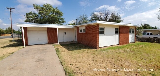 2418 47th St in Lubbock, TX - Building Photo - Building Photo