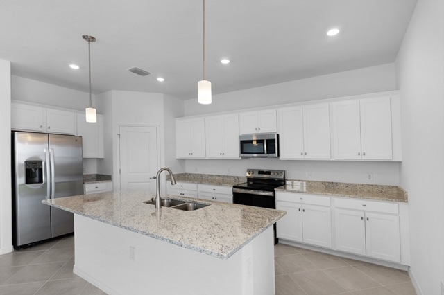 15045 Palamos Cir in Ft. Myers, FL - Building Photo - Building Photo