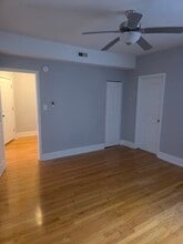 6926 S Paxton Ave in Chicago, IL - Building Photo - Building Photo