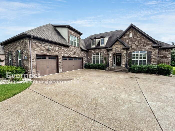 2141 Sugar Mill Dr in Nolensville, TN - Foto de edificio