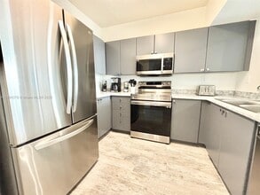 3020 NE 32nd Ave in Fort Lauderdale, FL - Building Photo - Building Photo