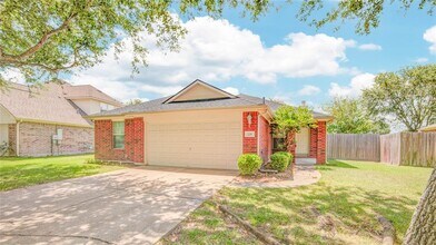 229 River Basin Ln in Dickinson, TX - Building Photo - Building Photo