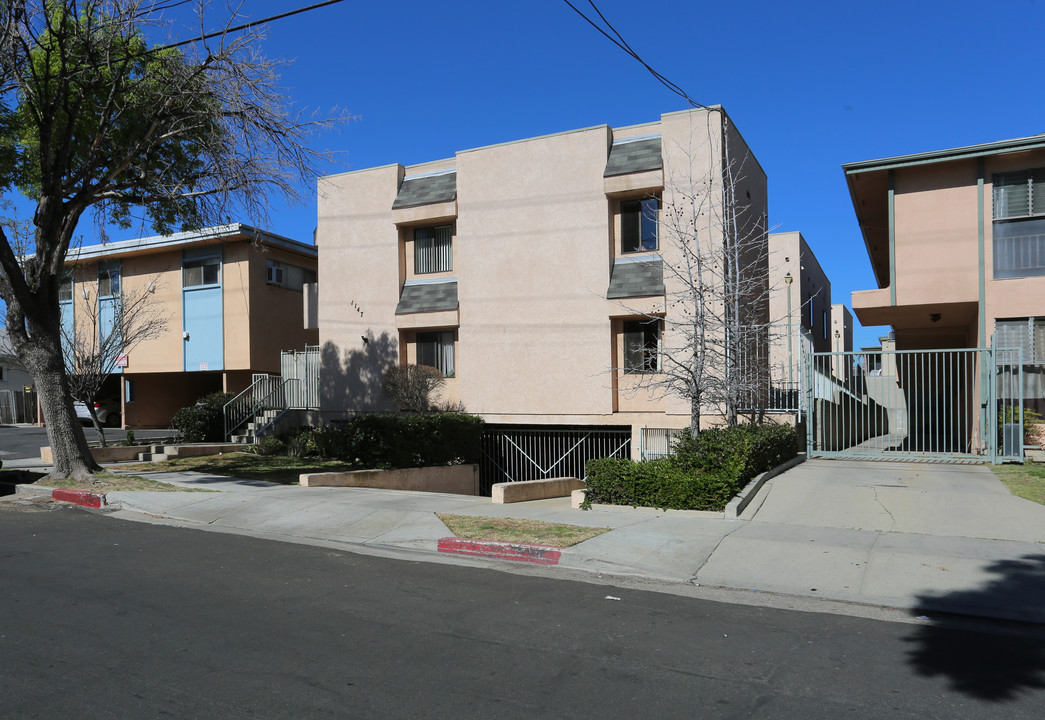 1147 Stanley Ave in Glendale, CA - Foto de edificio