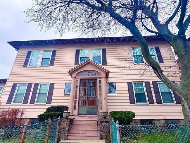 2 Mapleton St, Unit 1 in Boston, MA - Building Photo - Building Photo