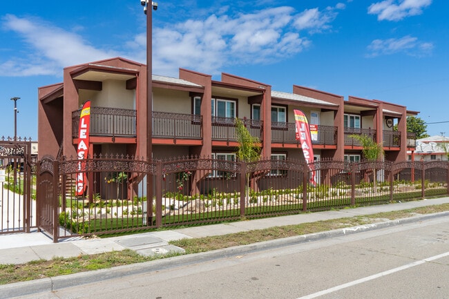 Maple Palace Luxury Apartments