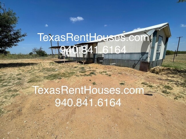 288 E Little Lease Rd in Holliday, TX - Building Photo - Building Photo