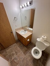 2010 46th Ave in Longview, WA - Building Photo - Building Photo