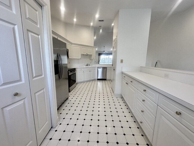 447 Enclave Pl in Lakeland, FL - Building Photo - Building Photo