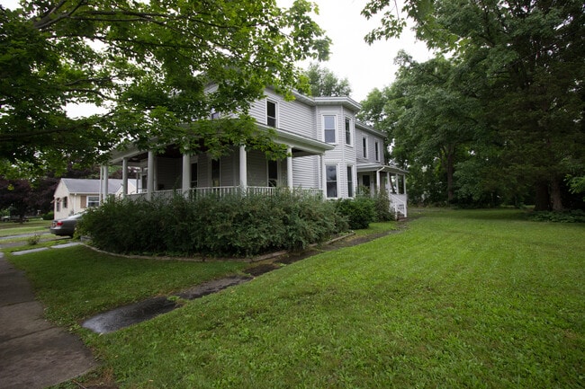 86 Mynderse St, Unit 1 in Seneca Falls, NY - Building Photo - Building Photo