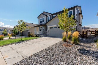 3827 N Grand Baker Ct in Aurora, CO - Foto de edificio - Building Photo