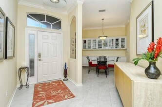9480 Forest Hills Cir in Sarasota, FL - Building Photo - Building Photo