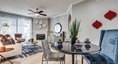The Vincent in Dallas, TX - Building Photo - Building Photo