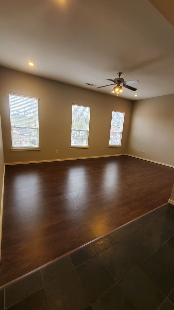 40 E Maple St in Fayetteville, AR - Building Photo - Building Photo