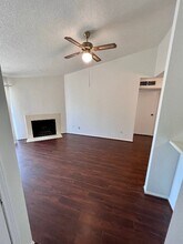 2120 El Paseo St, Unit 1912 in Houston, TX - Foto de edificio - Building Photo