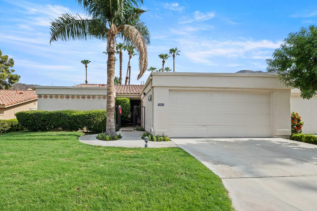 78515 Vista Del Fuente in Indian Wells, CA - Foto de edificio