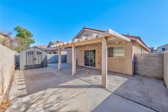 358 Silverado Pines Ave in Las Vegas, NV - Building Photo - Building Photo