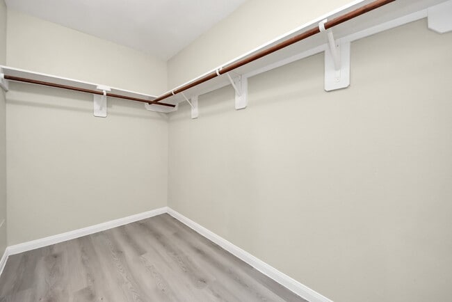 property at 882 Darbydale Crossing Ln