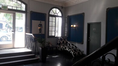 Manhattan Place Apartments in Los Angeles, CA - Foto de edificio - Building Photo