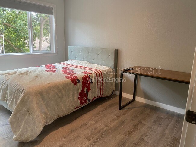 3790 Whitman Cir in Carmel, CA - Foto de edificio - Building Photo