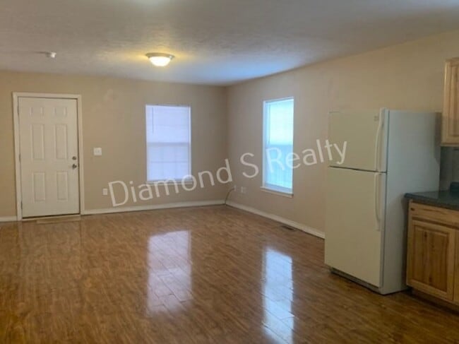 647 W Central St in Springfield, MO - Building Photo - Building Photo