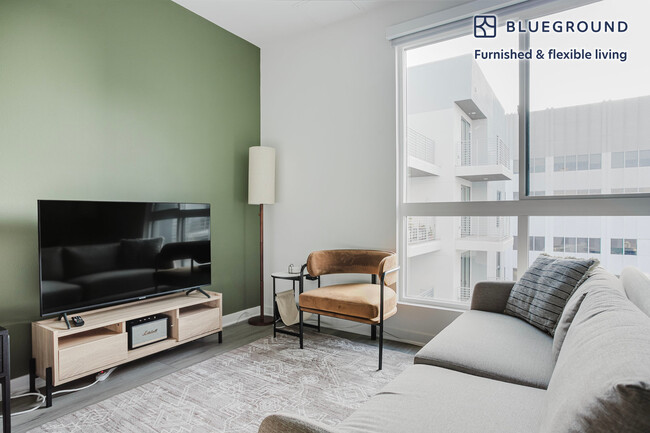 201 The Promenade N, Unit FL7-ID1257 in Long Beach, CA - Building Photo - Building Photo