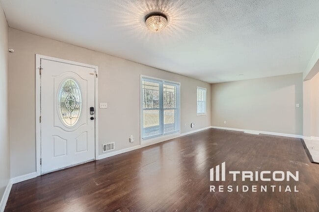 1695 Virginia Cir in Mableton, GA - Building Photo - Building Photo
