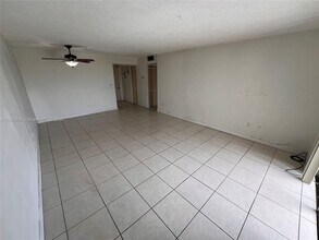 7727 SW 86th St in Miami, FL - Building Photo - Building Photo