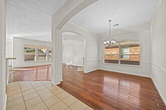 7223 April Creek Ln in Houston, TX - Building Photo - Building Photo