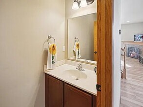 1463 Palisades Dr in Coralville, IA - Building Photo - Building Photo