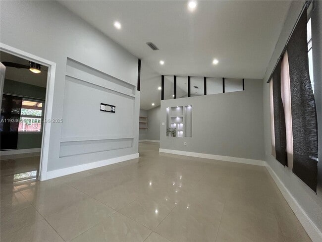 21939 SW 124th Pl in Miami, FL - Building Photo - Building Photo