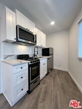421 E Chevy Chase Dr in Glendale, CA - Building Photo - Building Photo