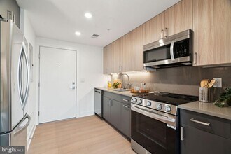 2000 Dreer St in Philadelphia, PA - Building Photo - Building Photo