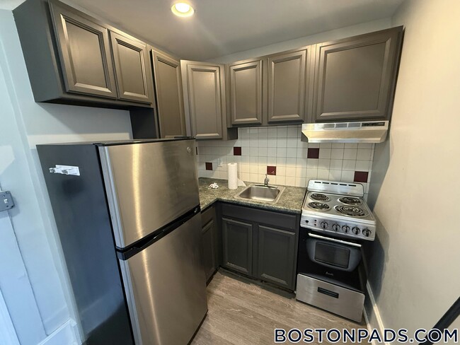50 Franklin St, Unit 421