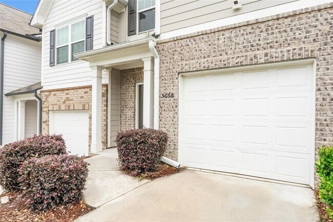 5668 Union Pointe Dr in Union City, GA - Building Photo - Building Photo