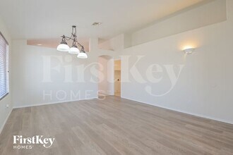 6951 W Red Rock Dr in Tucson, AZ - Foto de edificio - Building Photo