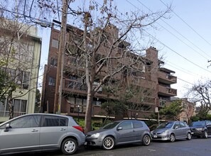 295 Lenox Ave in Oakland, CA - Foto de edificio - Building Photo