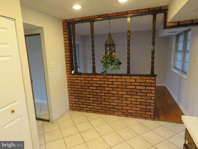 6240 Patrick Henry Ct in Bensalem, PA - Building Photo - Building Photo