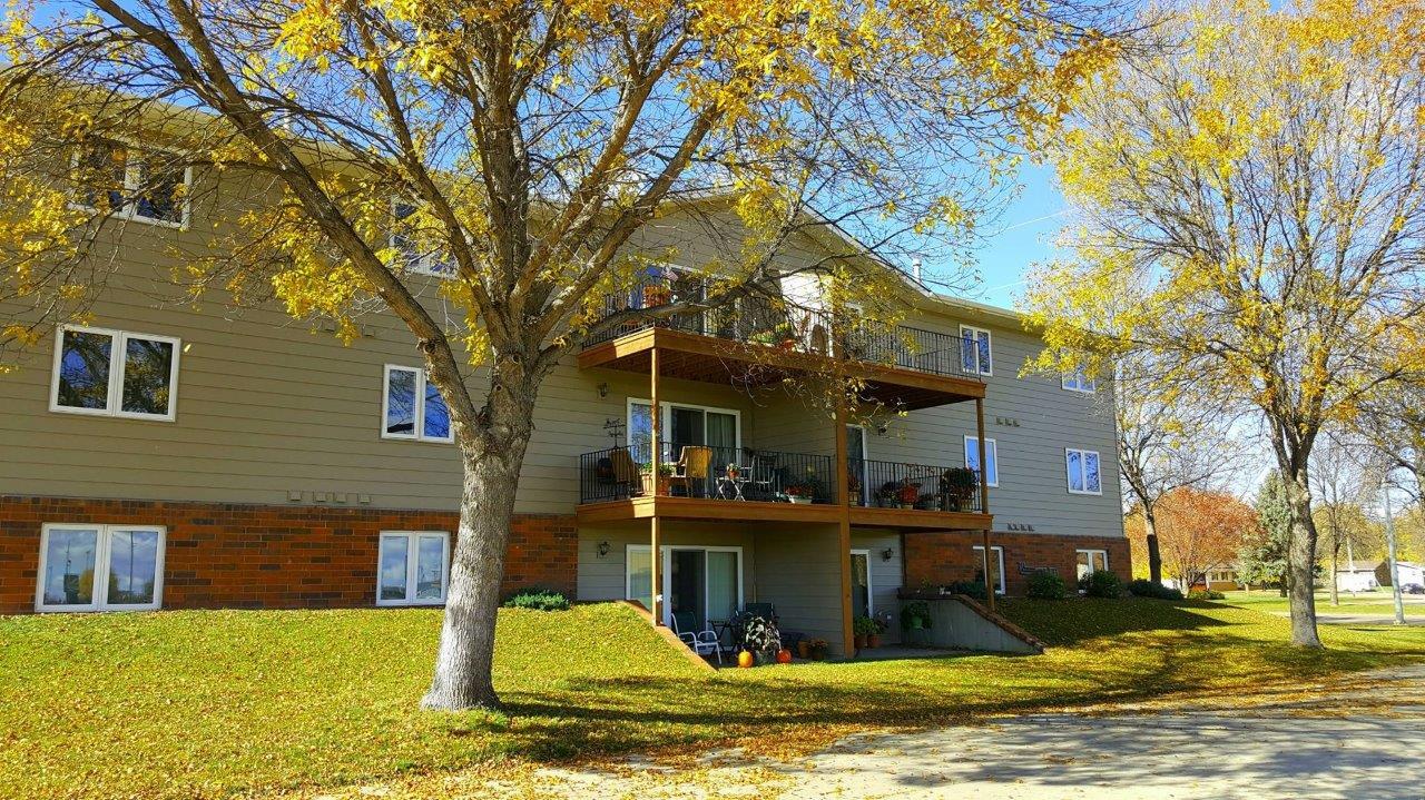 Regency Apartments in Huron, SD - Foto de edificio