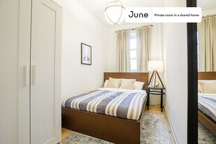 Room in Shared 5 bed/1 bath home in New York, NY - Building Photo