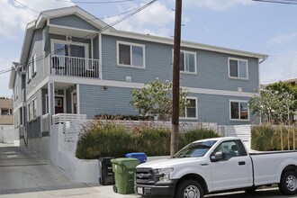 223 N St Louis St in Los Angeles, CA - Building Photo - Building Photo