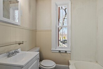 301 S Main St, Unit 1 in Haverhill, MA - Building Photo - Building Photo