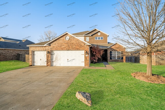 property at 2608 W Glendale St