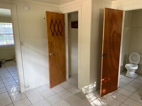 825 NW 4th Ave in Gainesville, FL - Building Photo - Building Photo