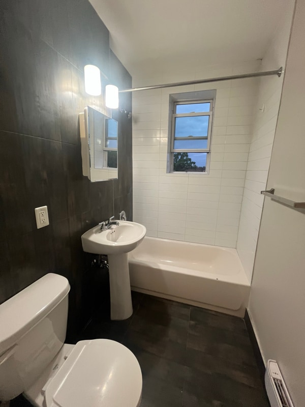 106 N Grove St in East Orange, NJ - Building Photo - Building Photo