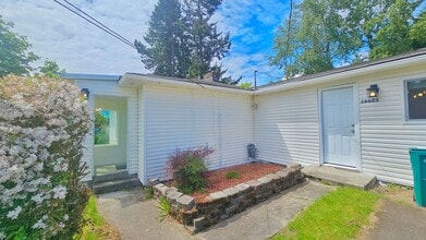 16823 116th Ave SE in Renton, WA - Building Photo - Building Photo