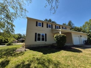 9287 Gourmet Ln in Loveland, OH - Building Photo - Building Photo