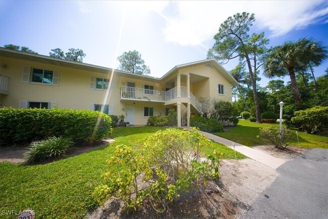 230 Timber Lake Cir in Naples, FL - Building Photo - Building Photo
