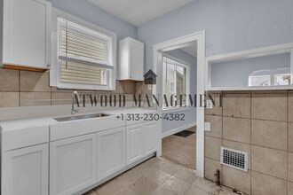This beautifully updated 4-bedroom, 1-bath single-family home is ready for move-in! in Detroit, MI - Building Photo - Building Photo