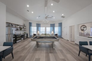 Canterbury Crossing in Abilene, TX - Building Photo